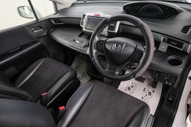Honda Freed I Рестайлинг 2 с пробегом 2015 года, цена 1 189 000 рублей, 187507 км, компактвэн, Автокод Объявления
