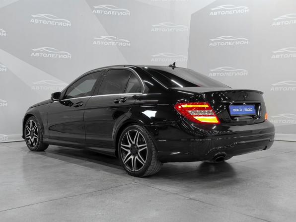 Mercedes-Benz C-Класс III (W204) Рестайлинг с пробегом 2012 года, цена 1 550 000 рублей, 140000 км, седан, Автокод Объявления