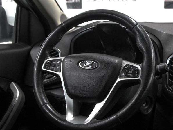 Lada (ВАЗ) XRAY I с пробегом 2018 года, цена 899 900 рублей, 112000 км, хэтчбек, Автокод Объявления