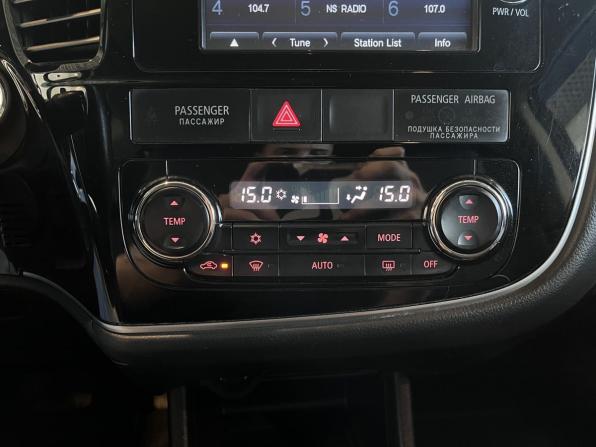 Mitsubishi Outlander III Рестайлинг 2 с пробегом 2015 года, цена 2 210 000 рублей, 82729 км, внедорожник, Автокод Объявления