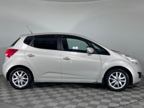 Kia Venga I с пробегом 2011 года, цена 680 000 рублей, 213683 км, минивэн, Автокод Объявления
