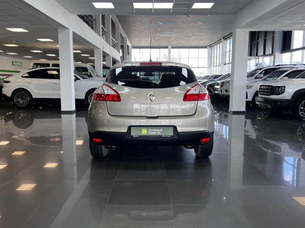 Renault Megane III Рестайлинг 2 с пробегом 2014 года, цена 895 000 рублей, 132575 км, хэтчбек, Автокод Объявления