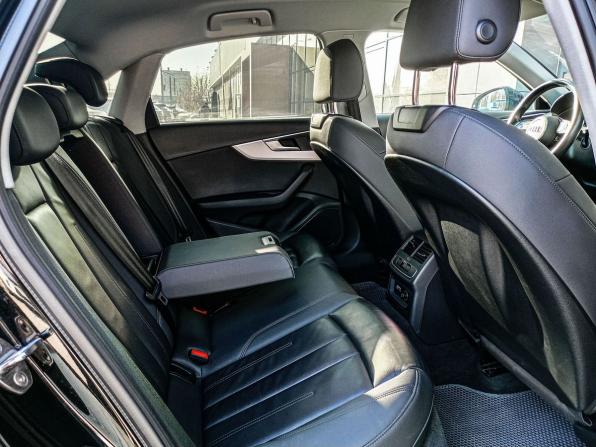 Audi A4 V (B9) Рестайлинг с пробегом 2020 года, цена 2 998 000 рублей, 83255 км, седан, Автокод Объявления