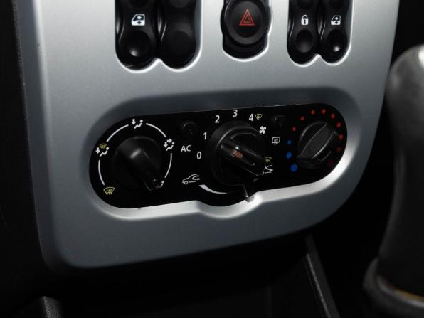 Renault Sandero I с пробегом 2013 года, цена 722 000 рублей, 117230 км, хэтчбек, Автокод Объявления