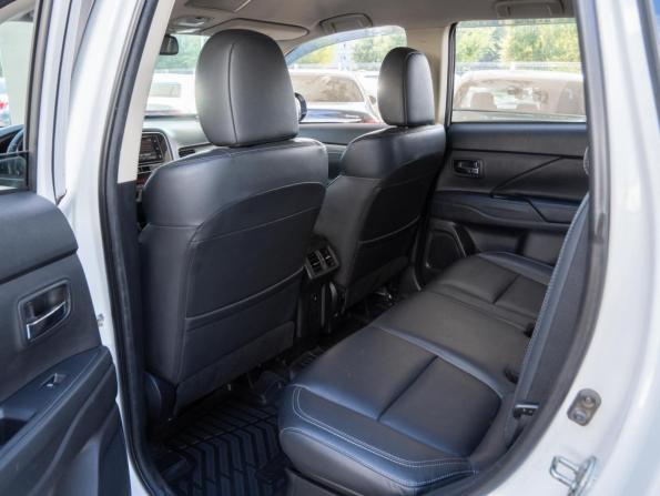 Mitsubishi Outlander III Рестайлинг 3 с пробегом 2018 года, цена 2 000 000 рублей, 128521 км, внедорожник, Автокод Объявления