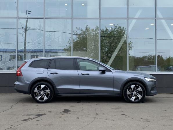 Volvo V60 Cross Country II с пробегом 2021 года, цена 3 999 000 рублей, 100427 км, универсал, Автокод Объявления