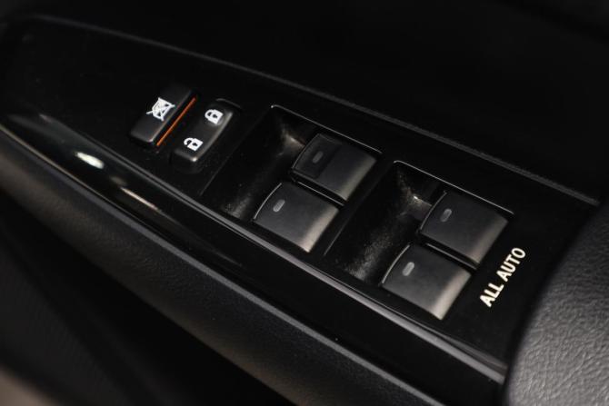 Toyota Corolla XI (E160 E170 E180) с пробегом 2014 года, цена 1 449 000 рублей, 63927 км, универсал, Автокод Объявления