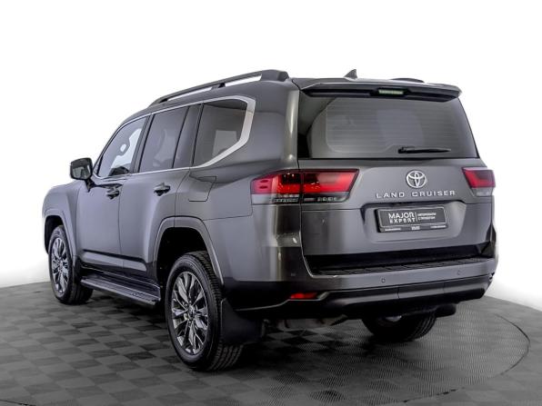 Toyota Land Cruiser 300 Series с пробегом 2022 года, цена 10 600 000 рублей, 38237 км, внедорожник, Автокод Объявления