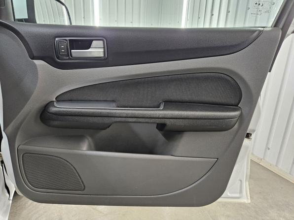 Ford Focus II Рестайлинг с пробегом 2011 года, цена 460 000 рублей, 321000 км, хэтчбек, Автокод Объявления