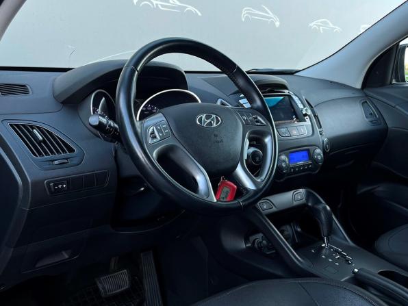 Hyundai ix35 I Рестайлинг с пробегом 2015 года, цена 1 260 400 рублей, 145791 км, внедорожник, Автокод Объявления