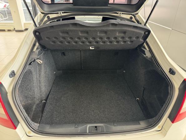 Skoda Octavia II (A5) Рестайлинг с пробегом 2011 года, цена 849 000 рублей, 297494 км, лифтбек, Автокод Объявления