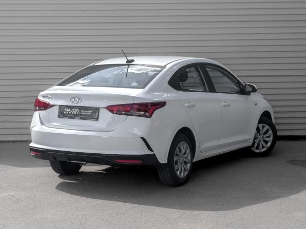 Hyundai Solaris II Рестайлинг с пробегом 2022 года, цена 1 635 000 рублей, 87845 км, седан, Автокод Объявления