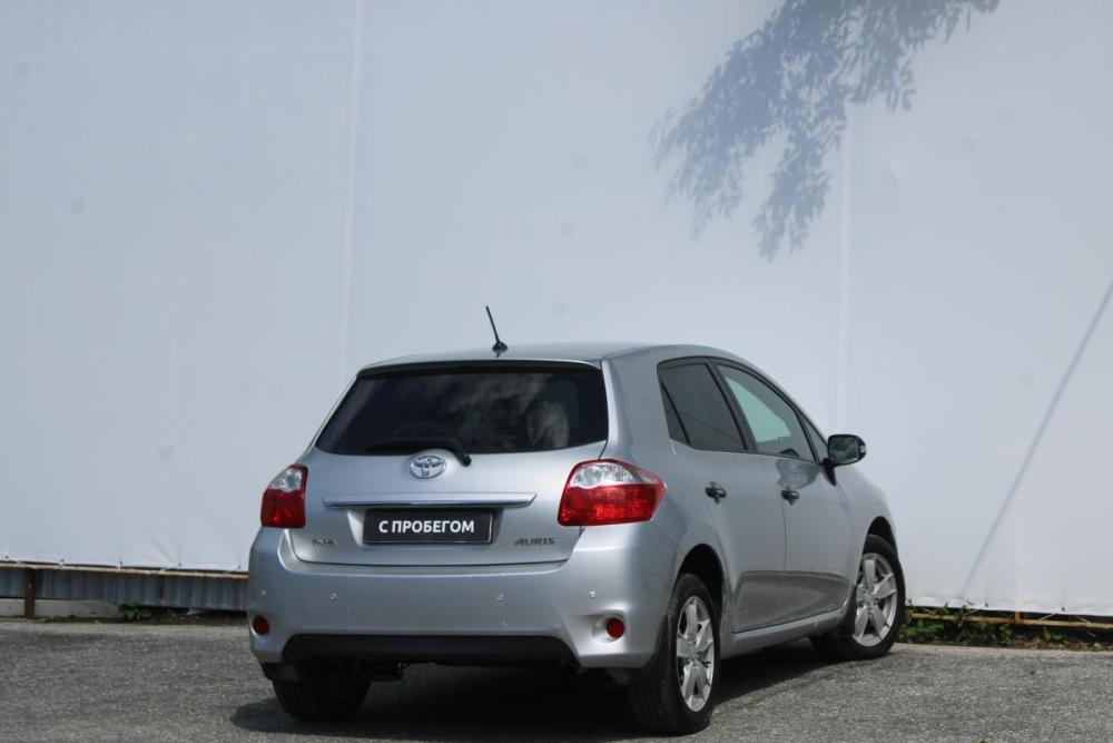 Toyota Auris I Рестайлинг Березники  - изображение 4