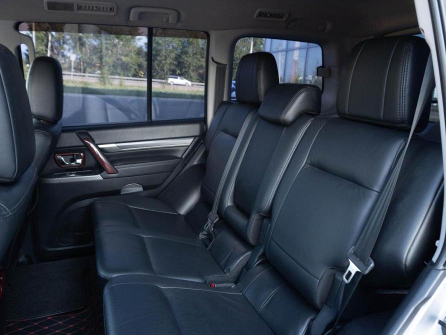 Mitsubishi Pajero IV Рестайлинг 1 Улан-Удэ  - изображение 15