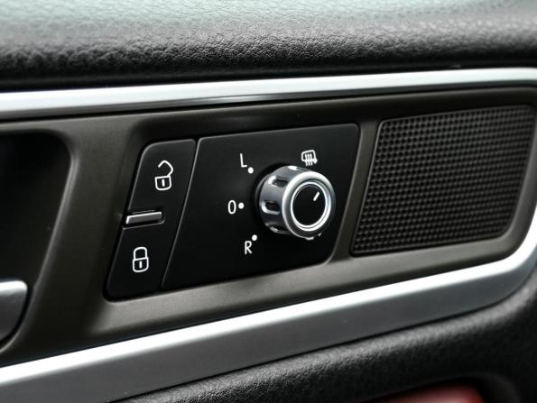 Volkswagen Touareg II с пробегом 2011 года, цена 2 199 000 рублей, 395052 км, внедорожник, Автокод Объявления