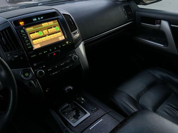 Toyota Land Cruiser 200 Series с пробегом 2011 года, цена 3 289 000 рублей, 227520 км, внедорожник, Автокод Объявления
