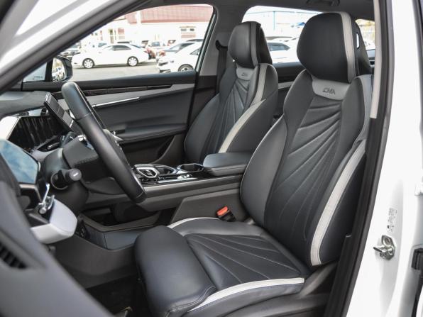 Geely Atlas II с пробегом 2024 года, цена 3 280 000 рублей, 30720 км, внедорожник, Автокод Объявления