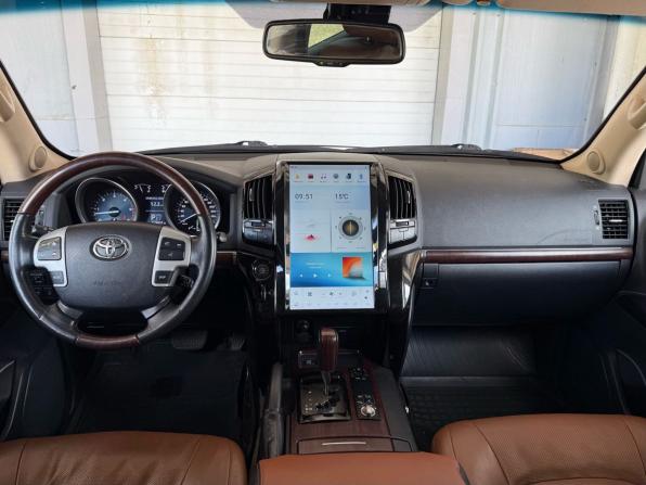 Toyota Land Cruiser 200 Series Рестайлинг 1 с пробегом 2014 года, цена 3 799 000 рублей, 217685 км, внедорожник, Автокод Объявления