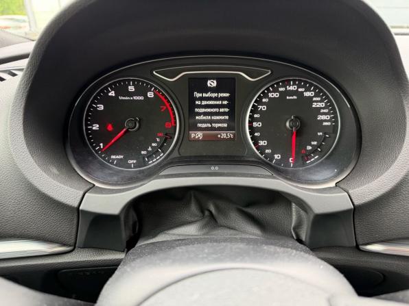 Audi A3 III (8V) Рестайлинг с пробегом 2017 года, цена 1 379 000 рублей, 234300 км, хэтчбек, Автокод Объявления