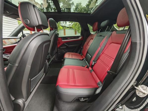 Porsche Cayenne III Рестайлинг с пробегом 2024 года, цена 16 800 000 рублей, 26468 км, внедорожник, Автокод Объявления