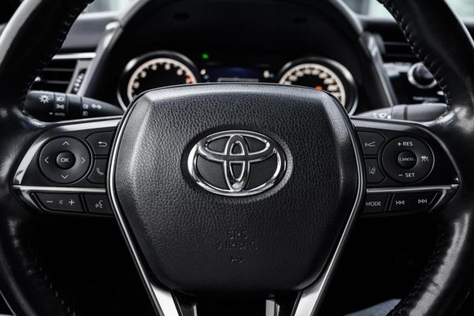 Toyota Camry VIII (XV70) с пробегом 2018 года, цена 2 450 000 рублей, 135018 км, седан, Автокод Объявления