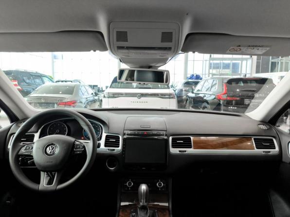 Volkswagen Touareg II Рестайлинг с пробегом 2015 года, цена 2 590 000 рублей, 124500 км, внедорожник, Автокод Объявления