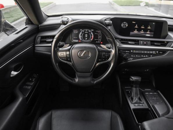 Lexus ES VII с пробегом 2019 года, цена 3 349 000 рублей, 151345 км, седан, Автокод Объявления