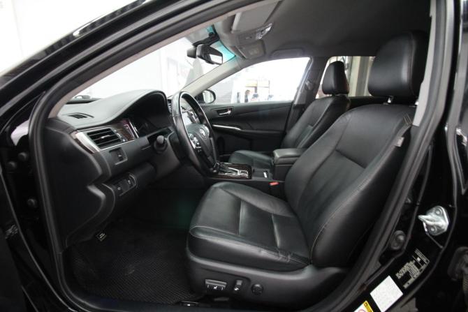 Toyota Camry VII (XV50) Рестайлинг 2 с пробегом 2018 года, цена 2 250 000 рублей, 210000 км, седан, Автокод Объявления
