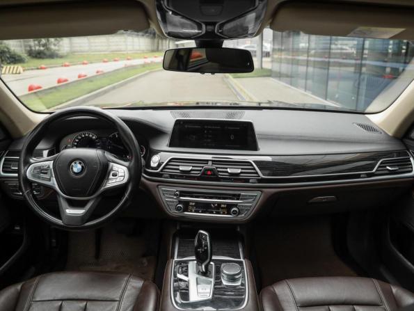 BMW 7 серии VI (G11/G12) с пробегом 2018 года, цена 2 699 000 рублей, 223313 км, седан, Автокод Объявления