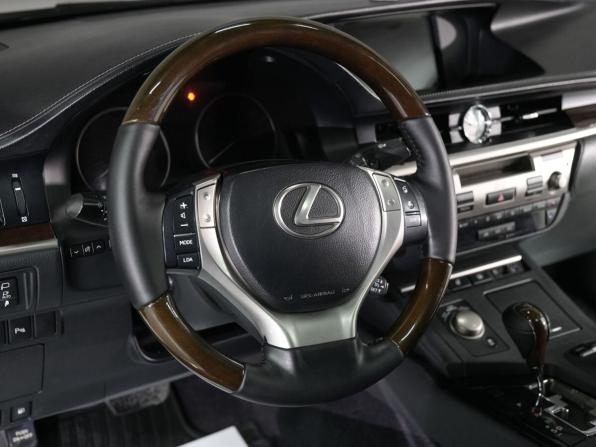 Lexus ES VI с пробегом 2013 года, цена 2 270 000 рублей, 125000 км, седан, Автокод Объявления