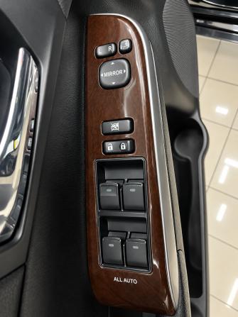 Toyota Camry VII (XV50) Рестайлинг 2 с пробегом 2018 года, цена 2 388 000 рублей, 157863 км, седан, Автокод Объявления
