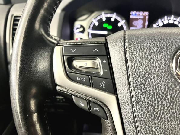 Toyota Land Cruiser 200 Series Рестайлинг 2 с пробегом 2020 года, цена 7 995 000 рублей, 122934 км, внедорожник, Автокод Объявления