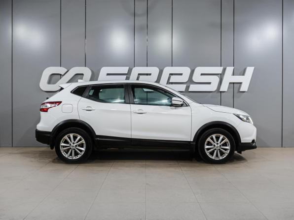Nissan Qashqai II с пробегом 2018 года, цена 1 399 000 рублей, 176932 км, внедорожник, Автокод Объявления
