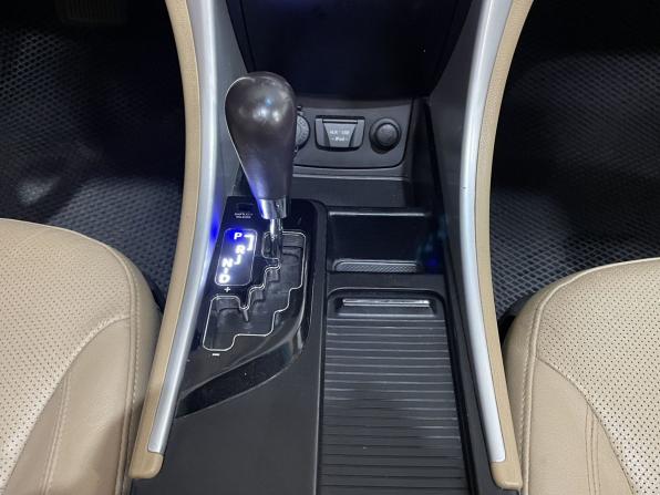 Hyundai Sonata VI (YF) с пробегом 2010 года, цена 1 395 000 рублей, 179658 км, седан, Автокод Объявления