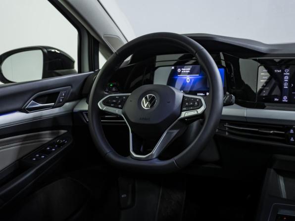 Volkswagen Golf VIII с пробегом 2020 года, цена 2 548 000 рублей, 22500 км, хэтчбек, Автокод Объявления