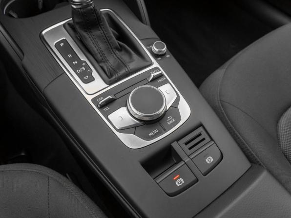 Audi A3 III (8V) Рестайлинг с пробегом 2019 года, цена 2 340 000 рублей, 76106 км, седан, Автокод Объявления