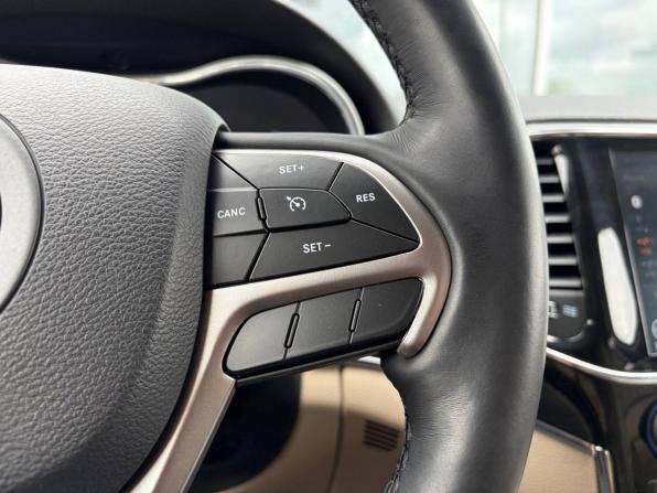 Jeep Grand Cherokee IV (WK2) Рестайлинг с пробегом 2018 года, цена 3 475 000 рублей, 63980 км, внедорожник, Автокод Объявления