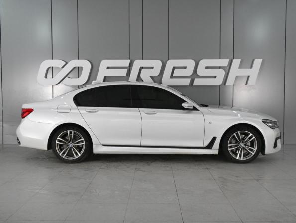 BMW 7 серии VI (G11/G12) с пробегом 2017 года, цена 3 299 000 рублей, 123725 км, седан, Автокод Объявления