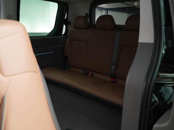 Hyundai Staria I с пробегом 2023 года, цена 5 650 000 рублей, 87120 км, минивэн, Автокод Объявления