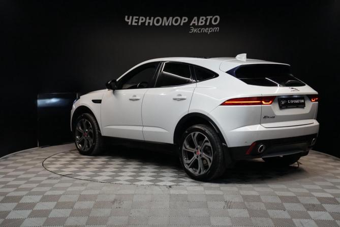 Jaguar E-Pace I с пробегом 2018 года, цена 2 897 000 рублей, 133000 км, внедорожник, Автокод Объявления