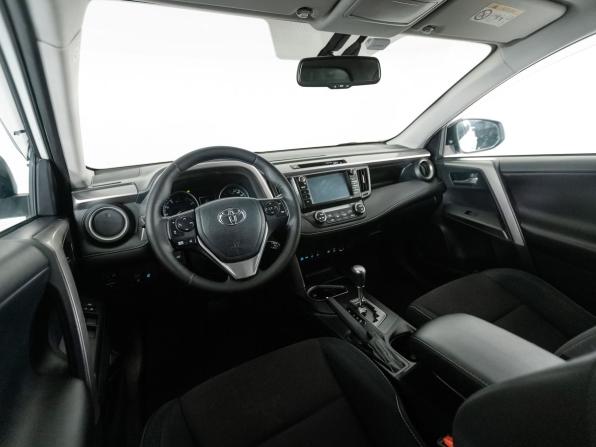 Toyota RAV4 IV (XA40) Рестайлинг с пробегом 2019 года, цена 2 550 000 рублей, 134623 км, внедорожник, Автокод Объявления