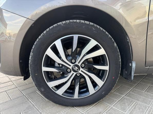 Lada (ВАЗ) Vesta I Рестайлинг (NG) с пробегом 2025 года, цена 1 399 900 рублей, 10885 км, седан, Автокод Объявления