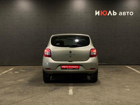 Renault Sandero II Рестайлинг с пробегом 2018 года, цена 995 000 рублей, 82743 км, хэтчбек, Автокод Объявления