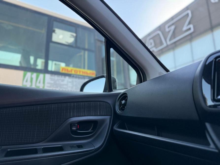 Toyota Vitz III (XP130) Рестайлинг 2 Омск  - изображение 22