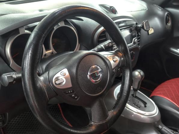 Nissan Juke I Рестайлинг с пробегом 2015 года, цена 1 299 990 рублей, 55000 км, внедорожник, Автокод Объявления