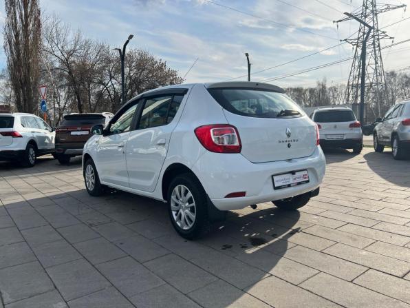 Renault Sandero II Рестайлинг с пробегом 2020 года, цена 924 500 рублей, 66877 км, хэтчбек, Автокод Объявления