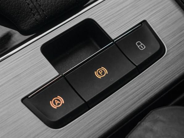 Skoda Superb III Рестайлинг с пробегом 2021 года, цена 2 570 000 рублей, 96113 км, лифтбек, Автокод Объявления