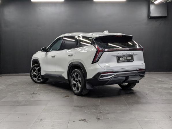 Geely Atlas II с пробегом 2025 года, цена 3 330 000 рублей, 2623 км, внедорожник, Автокод Объявления