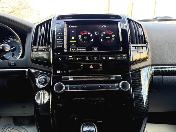 Toyota Land Cruiser 200 Series Рестайлинг 1 с пробегом 2013 года, цена 3 550 000 рублей, 257363 км, внедорожник, Автокод Объявления