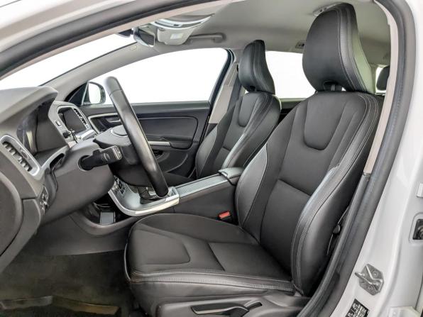 Volvo V60 Cross Country I с пробегом 2018 года, цена 2 505 000 рублей, 79719 км, универсал, Автокод Объявления